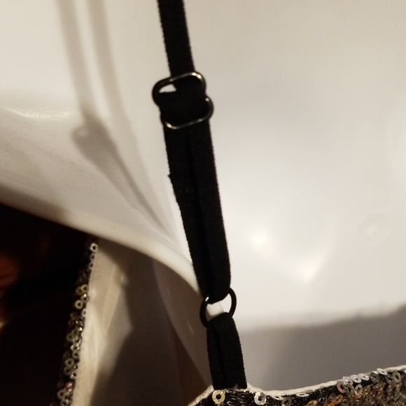 NWT Silver sequin top L - Picture 3 of 4